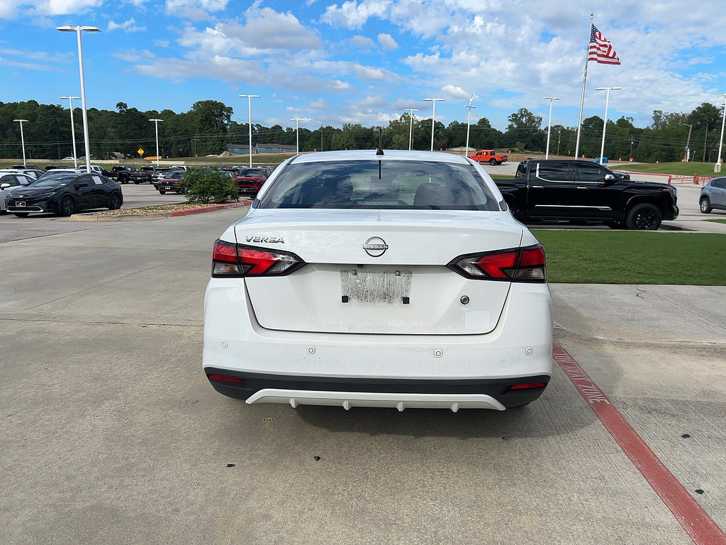 Used 2025 Nissan Versa S FWD image 3