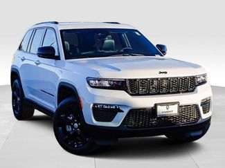 New 2025 Jeep Grand Cherokee Limited w/ Black Appearance Package video 2