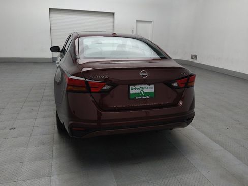 Used 2024 Nissan Altima 2.5 SV image 6