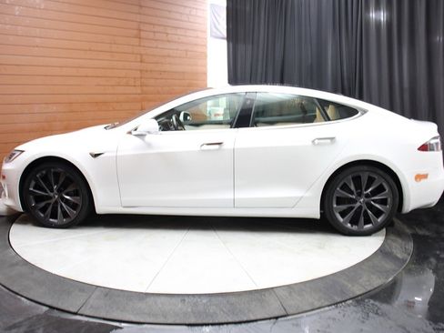 Used 2020 Tesla Model S AWD image 9