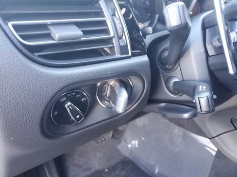 Used 2025 Porsche Macan image 29