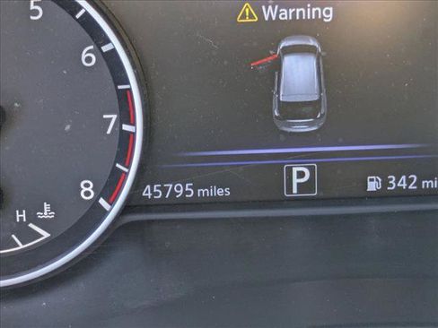 Used 2023 Nissan Murano SV FWD image 11