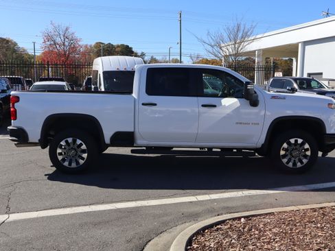 Certified 2024 Chevrolet Silverado 2500 Custom w/ Custom Value Package image 11