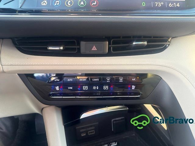 Used 2021 Buick Envision Avenir AWD/4WD image 10