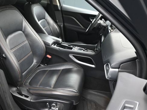 Used 2020 Jaguar F-PACE Prestige AWD/4WD image 11