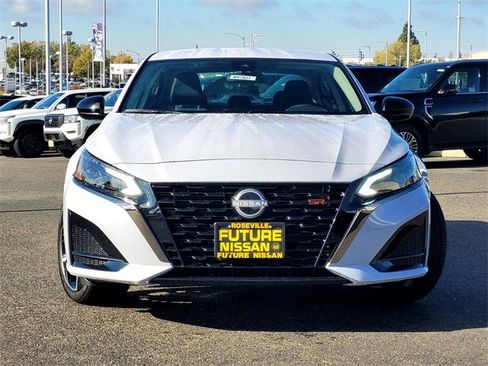 New 2025 Nissan Altima 2.5 SR image 2