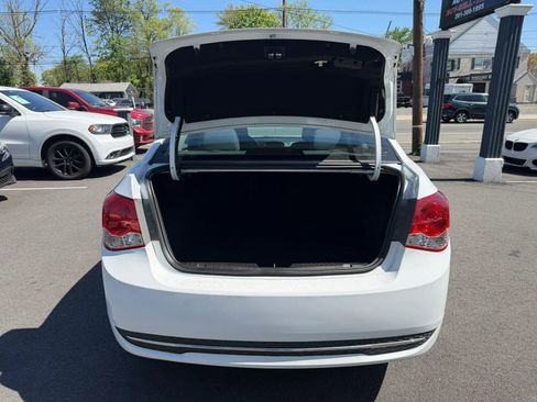 Used 2016 Chevrolet Cruze LT image 11