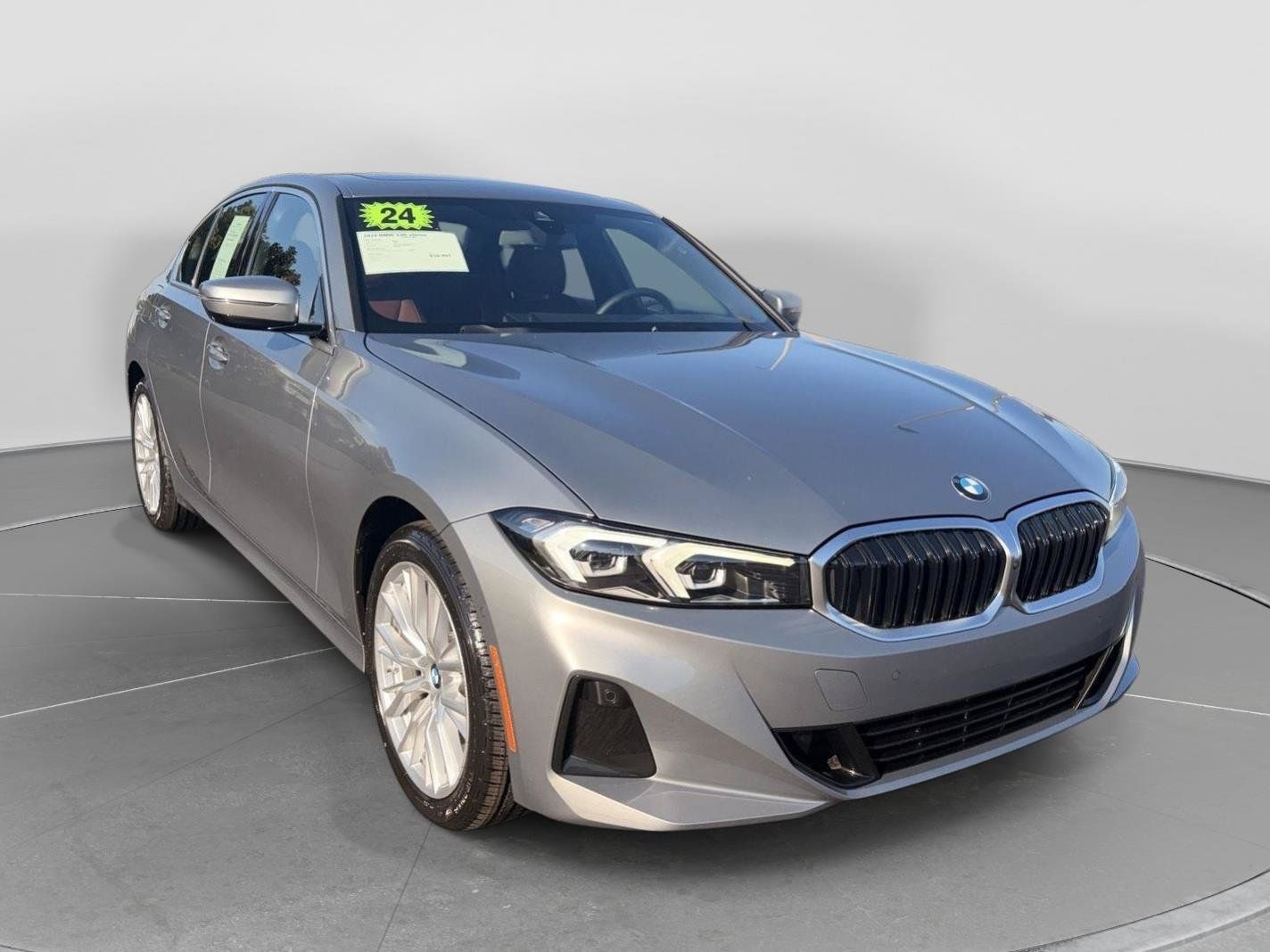 Used 2024 BMW 330i xDrive Sedan w/ Premium Package AWD/4WD image 7