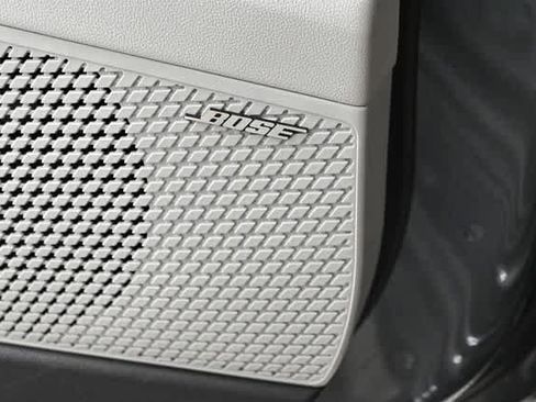 New 2025 Hyundai Elantra Limited image 9