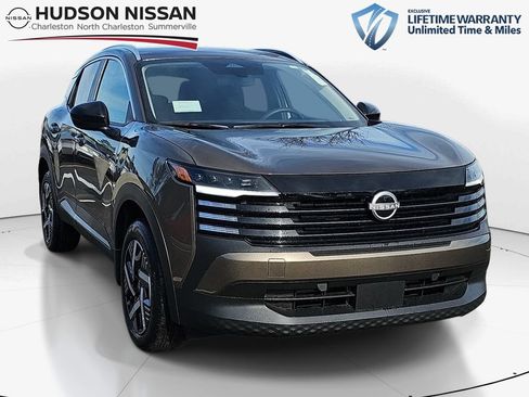 New 2026 Nissan Kicks SV w/ SV Premium Package FWD image 1