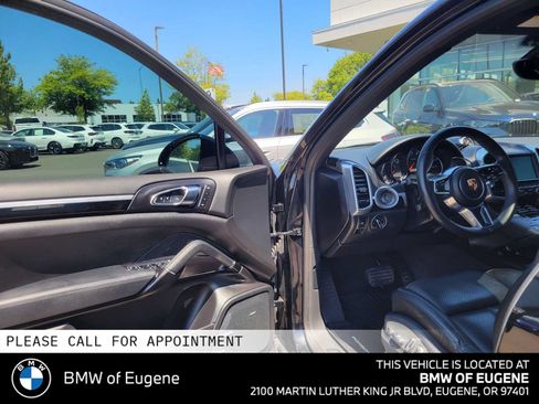 Used 2016 Porsche Cayenne AWD/4WD image 22