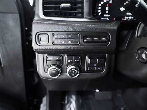 Used 2023 GMC Yukon Denali w/ Max Trailering Package AWD/4WD image 27