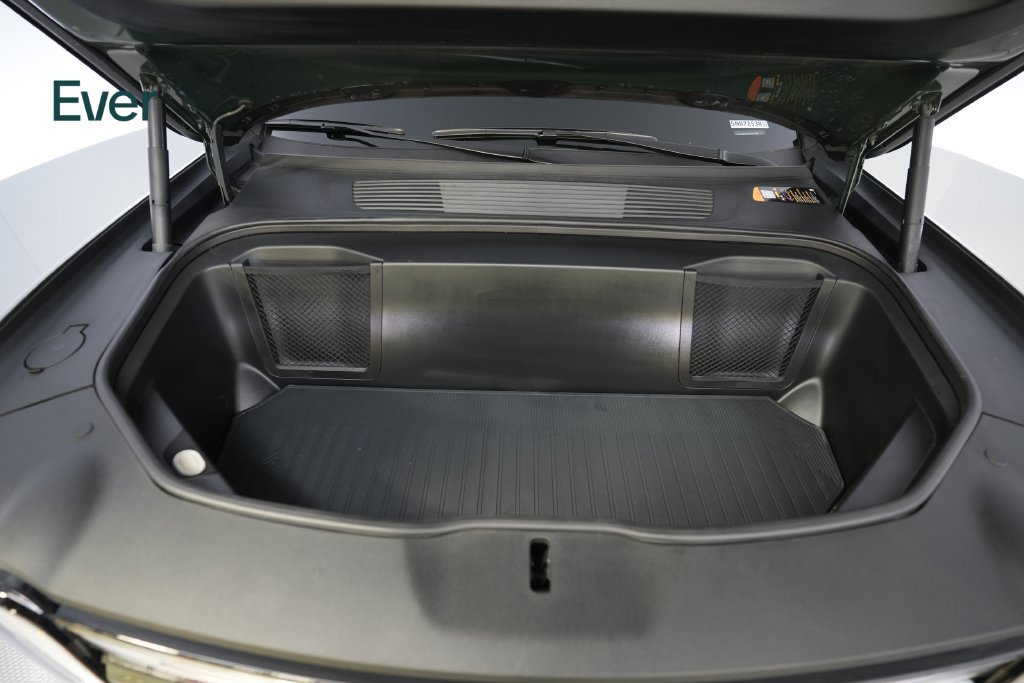Used 2025 Rivian R1S Adventure Dual AWD/4WD image 27