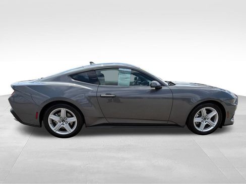 Used 2026 Ford Mustang Premium RWD image 9
