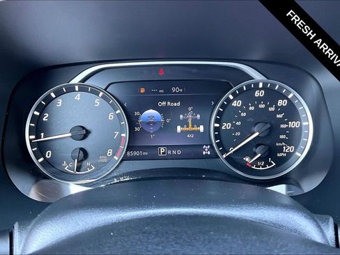 Used 2022 Nissan Frontier SV AWD/4WD image 14