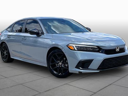 Used 2024 Honda Civic Sport image 3