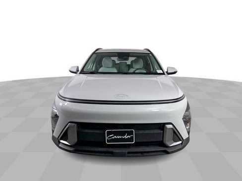 Used 2025 Hyundai Kona SEL AWD/4WD image 3