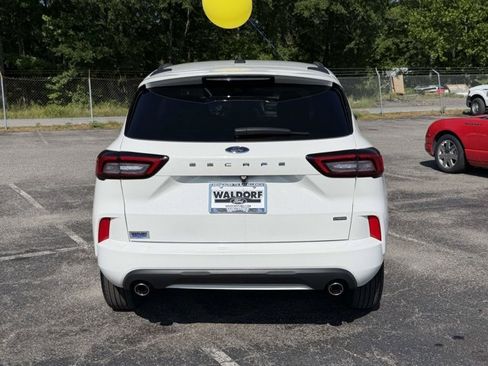 Certified 2024 Ford Escape ST-Line w/ Equipment Group 301A FWD image 3