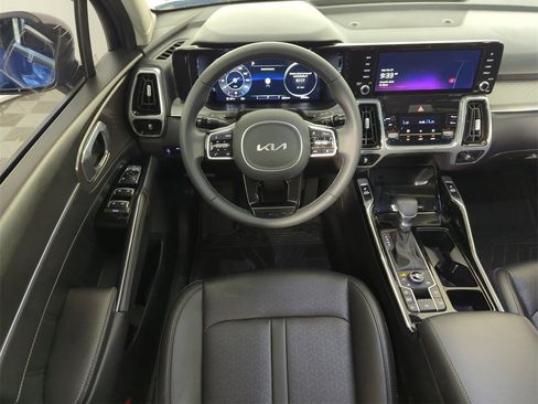 Used 2023 Kia Sorento SX image 14