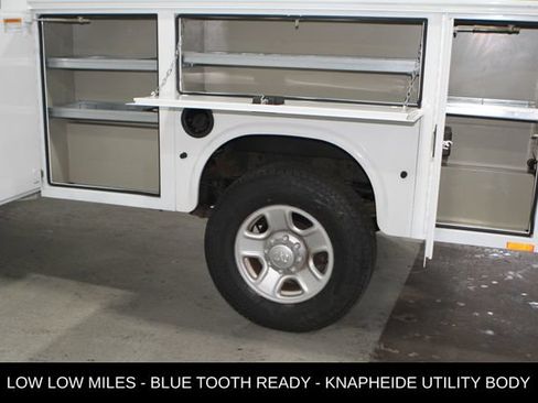 Used 2017 RAM 3500 Tradesman RWD image 29
