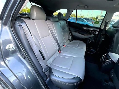 Used 2022 Subaru Outback Limited AWD/4WD image 25