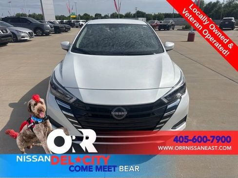 Used 2025 Nissan Versa SV w/ Trunk Package FWD image 5