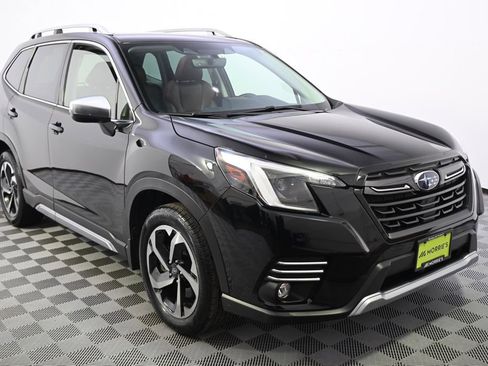 Used 2022 Subaru Forester Touring image 8