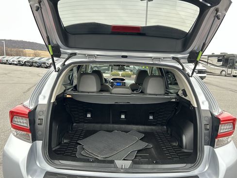 Used 2021 Subaru Crosstrek 2.5i Sport w/ Moonroof Package image 18