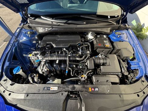 Used 2025 Hyundai Elantra SEL image 32