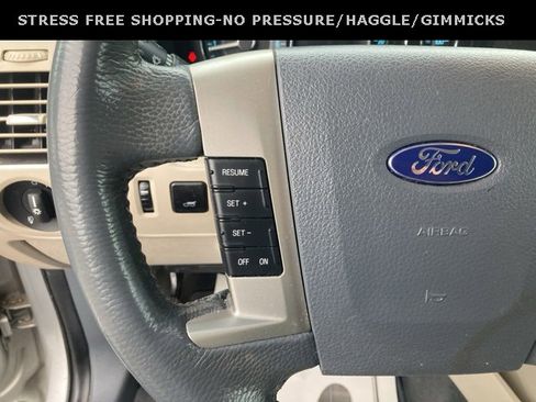 Used 2009 Ford Flex SEL image 24