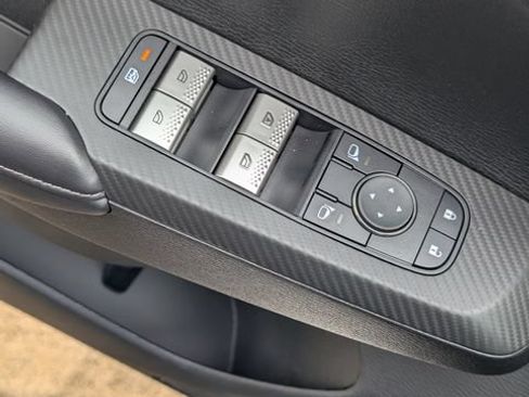 New 2026 Mitsubishi Outlander ES AWD/4WD image 11