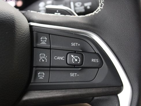 New 2025 Jeep Grand Cherokee Limited image 13