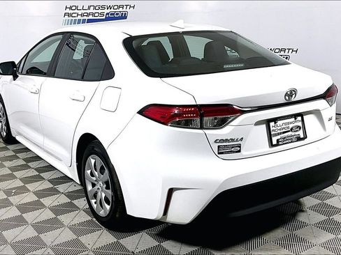 Used 2026 Toyota Corolla LE FWD image 8