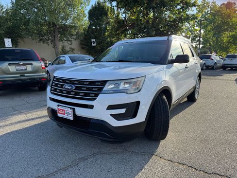 Used 2017 Ford Explorer FWD image 7