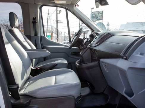 Used 2018 Ford Transit 150 XL image 18