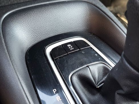 Used 2022 Toyota Corolla LE image 36