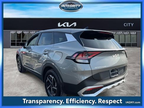 Used 2023 Kia Sportage LX image 6