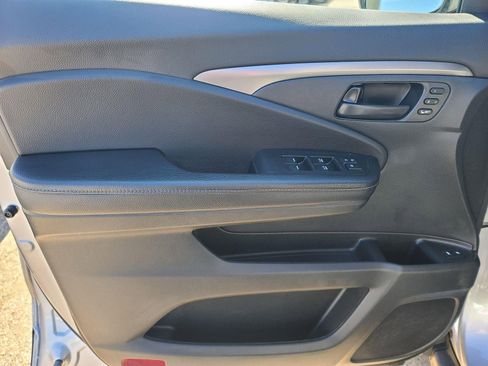 Used 2022 Honda Passport EX-L image 6