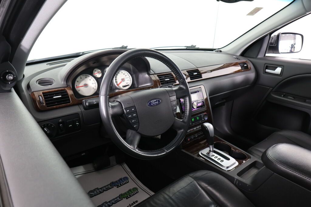 Used 2005 Ford Five Hundred Limited AWD/4WD image 10