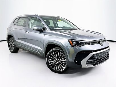 New 2025 Volkswagen Taos SE