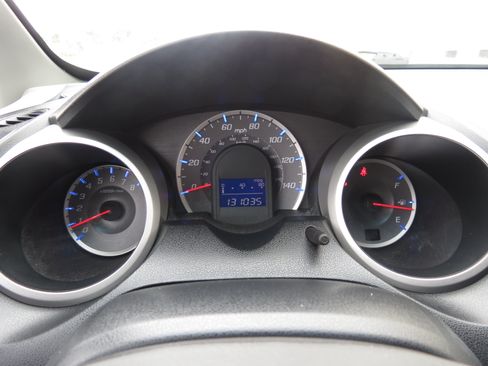 Used 2010 Honda Fit Sport image 19