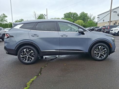 Used 2023 Kia Sportage EX image 7
