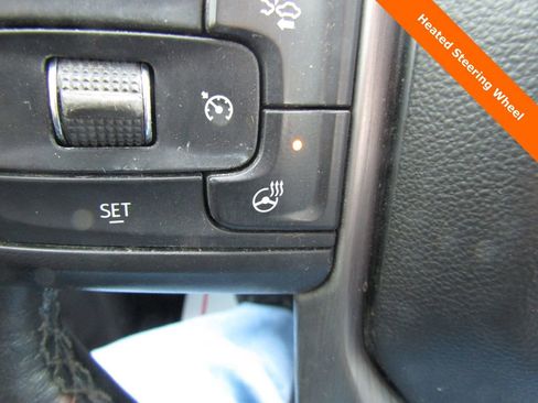 Used 2023 GMC Sierra 2500 Denali w/ Denali Black Diamond Edition image 18