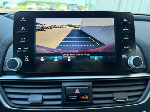 Used 2018 Honda Accord Touring image 28