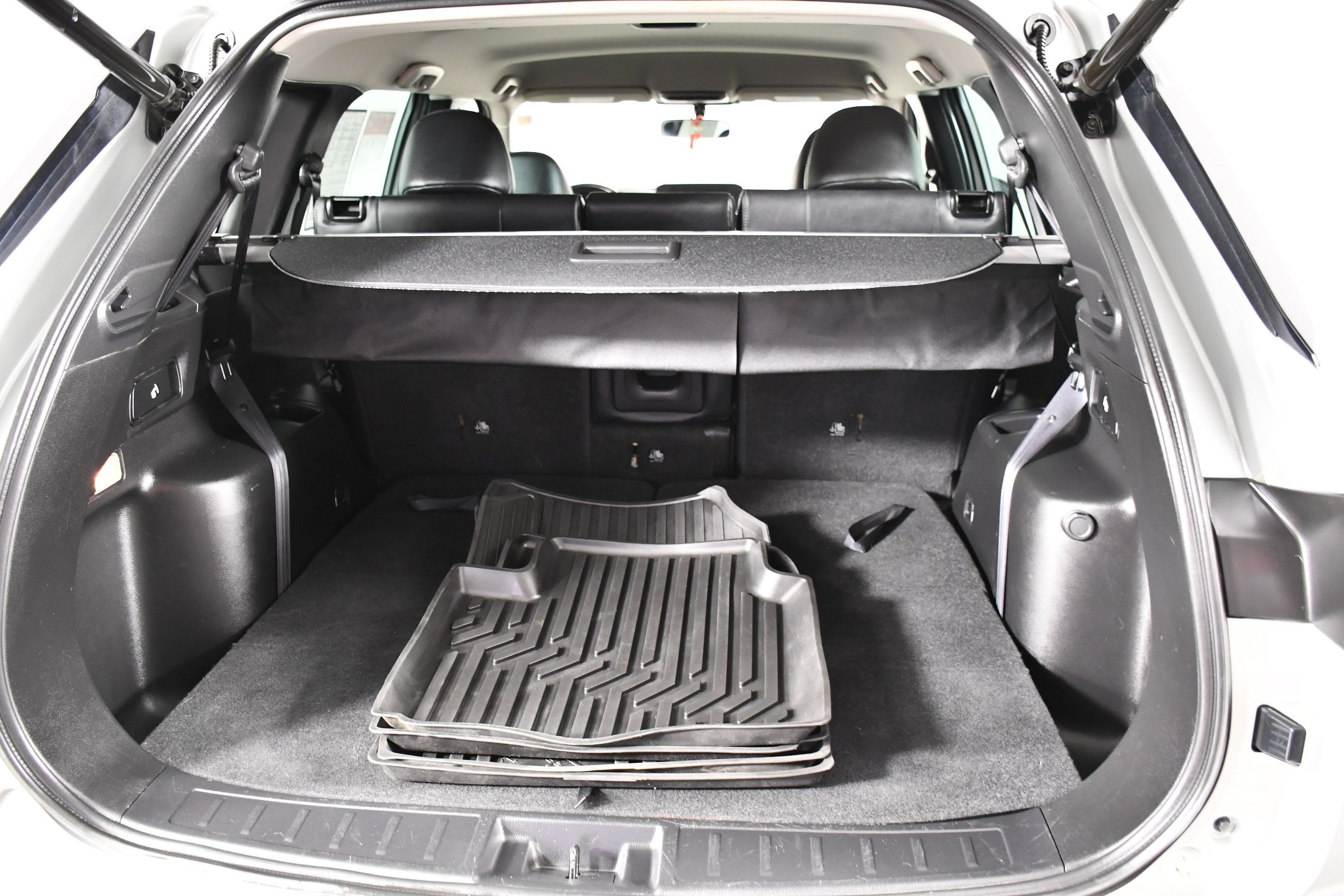 Used 2023 Mitsubishi Outlander SE AWD/4WD image 46