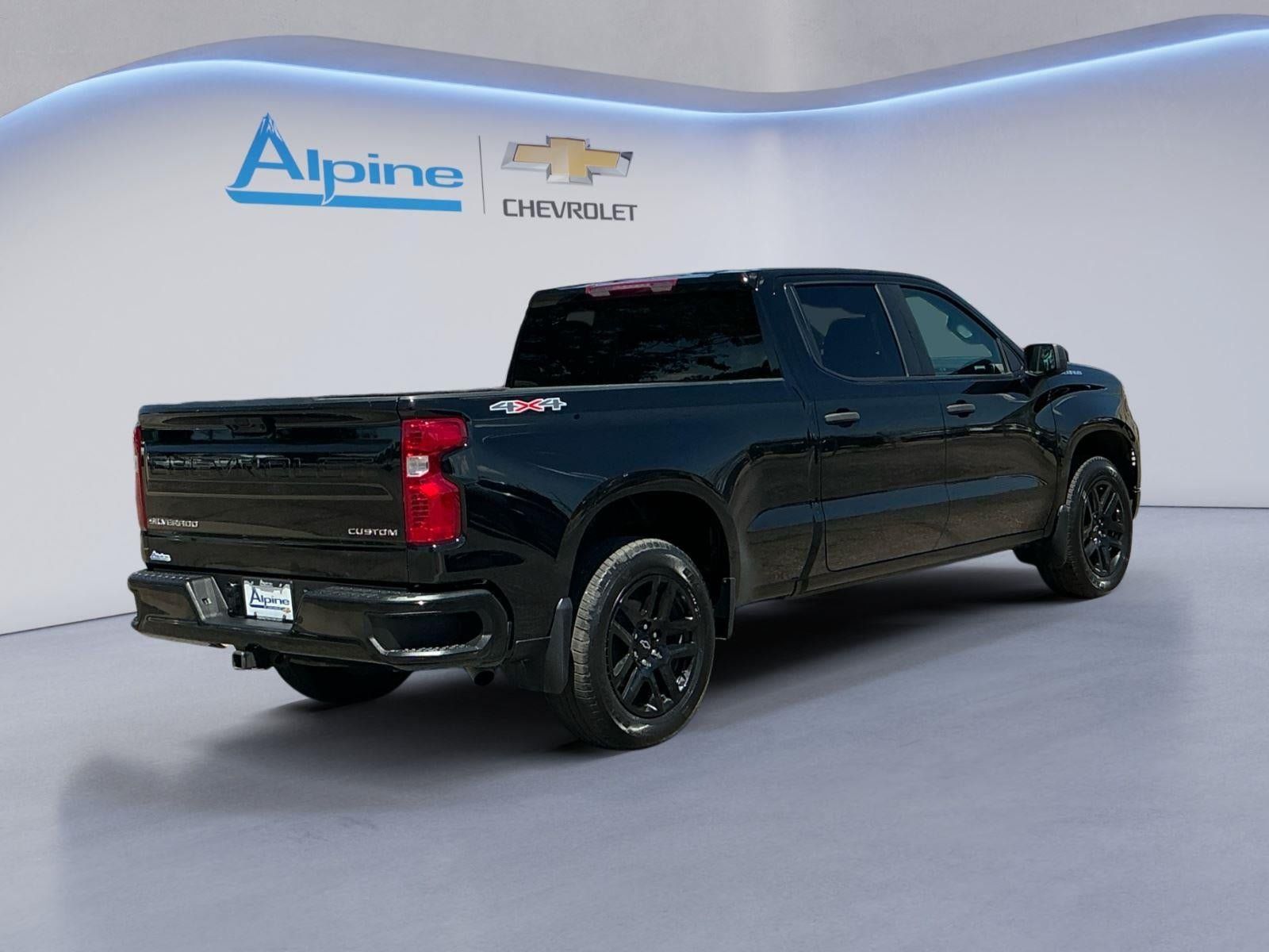Used 2024 Chevrolet Silverado 1500 Custom AWD/4WD image 5