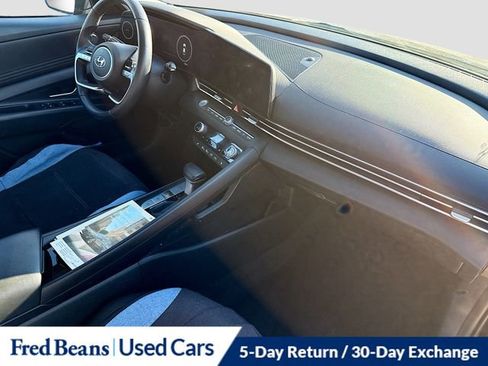 Used 2023 Hyundai Elantra SEL w/ Convenience Package image 29