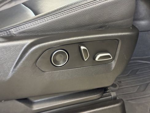 Used 2021 GMC Yukon Denali image 30