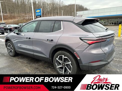 New 2026 Chevrolet Equinox EV LT image 3