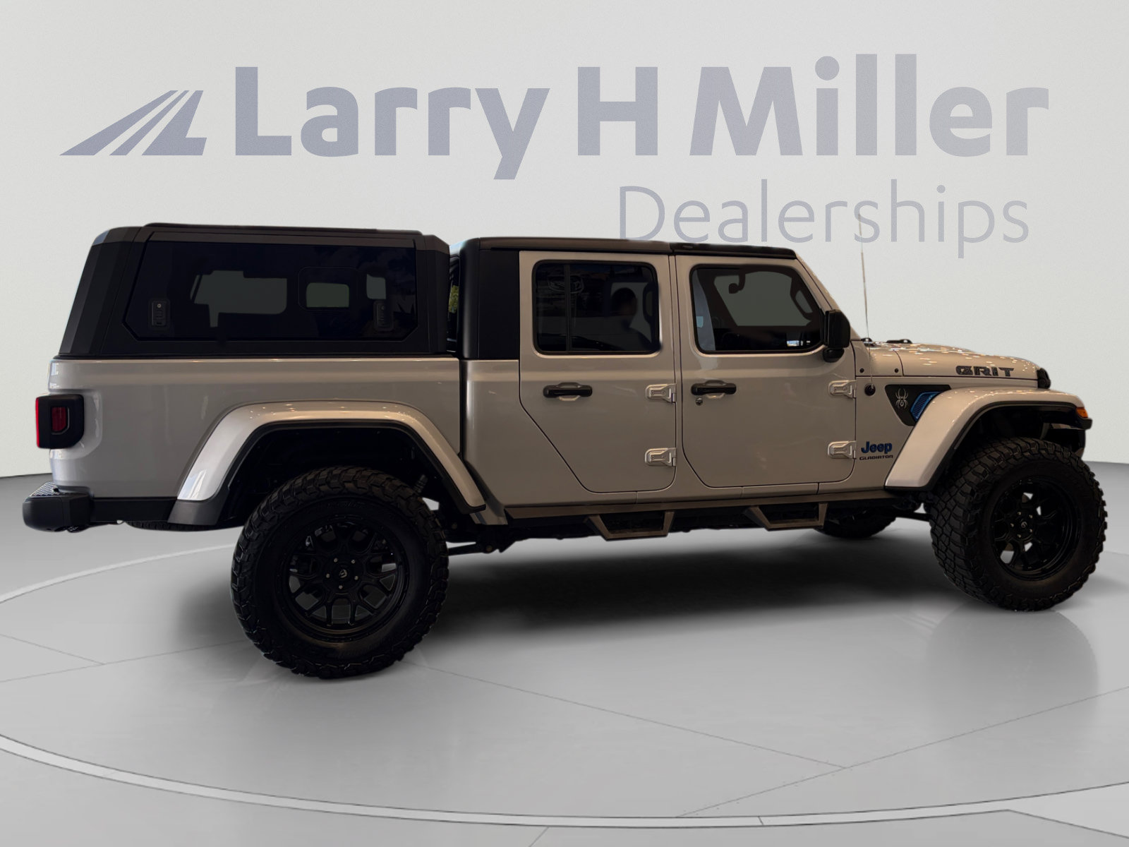 Used 2022 Jeep Gladiator Sport AWD/4WD image 6